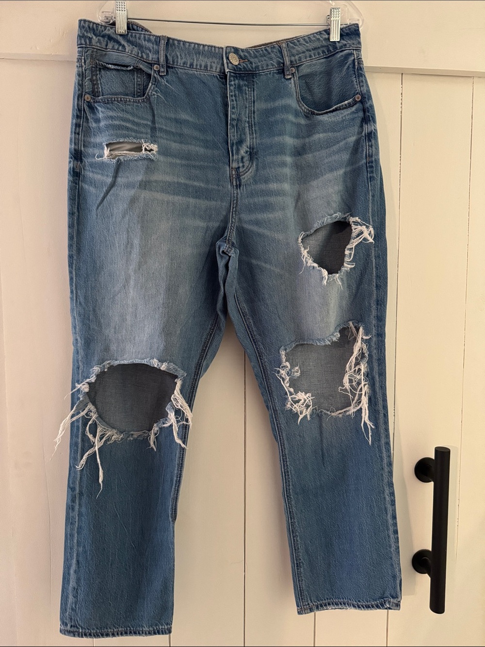American Eagle TomGirl Distressed Blue Denim Straight Leg Jeans 14 Short